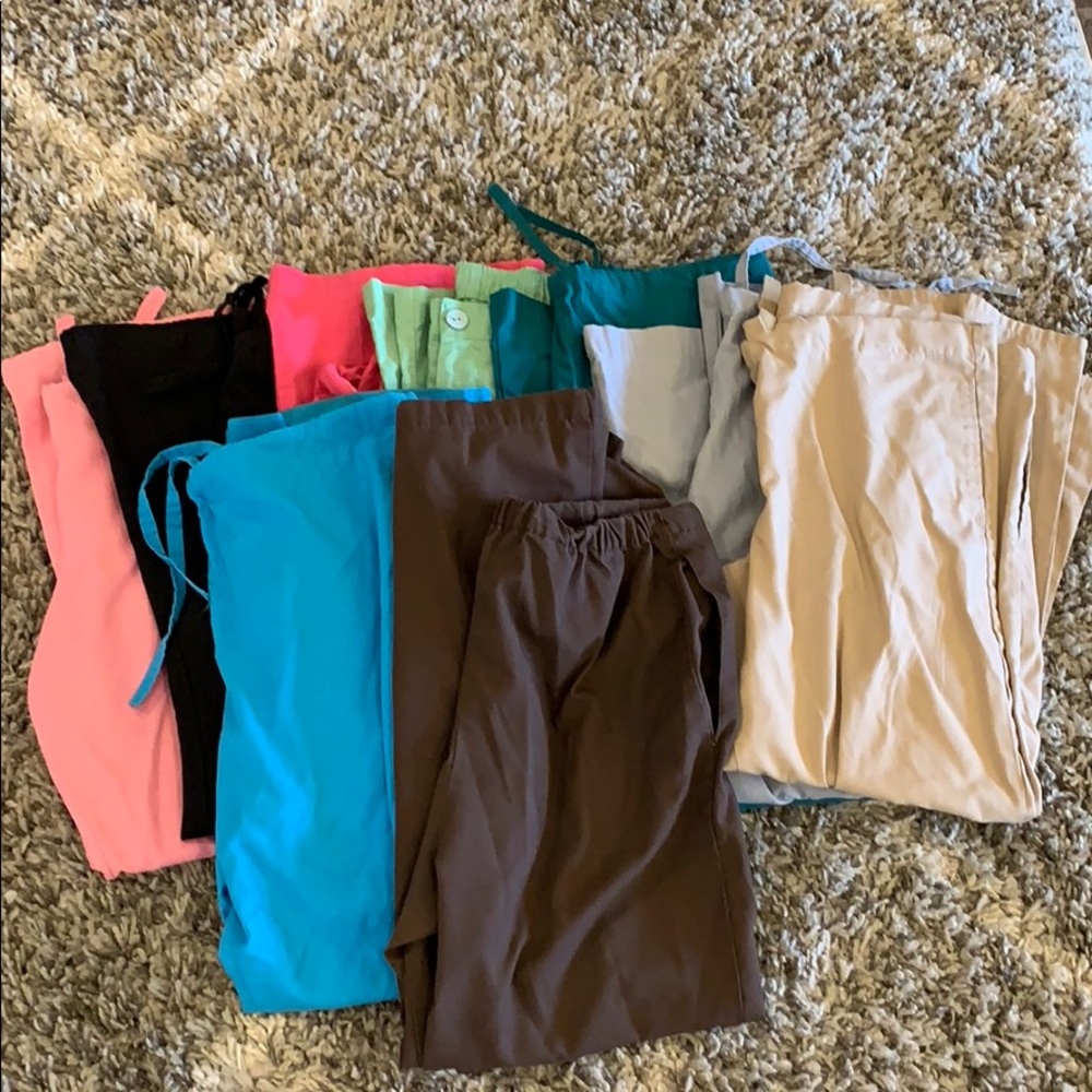 Lot of Medium Petit Scrub Pants